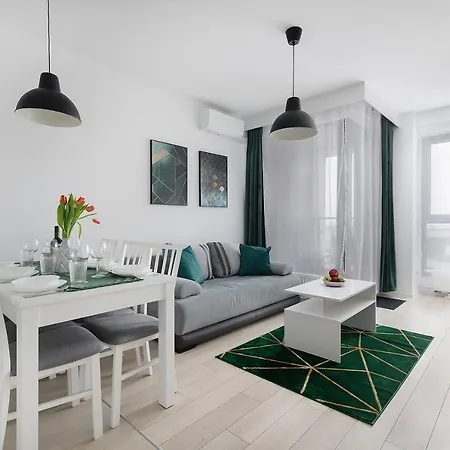 Easy Rent- Metropolitan 75 Hala Globus, 24h Check-in, Zana *