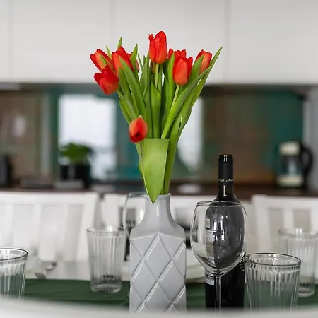 Easy Rent - Metropolitan 75 Apartment *