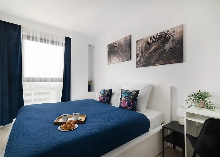 Апартаменты Easy Rent- Metropolitan 75 Hala Globus, 24h Check-in, Zana *