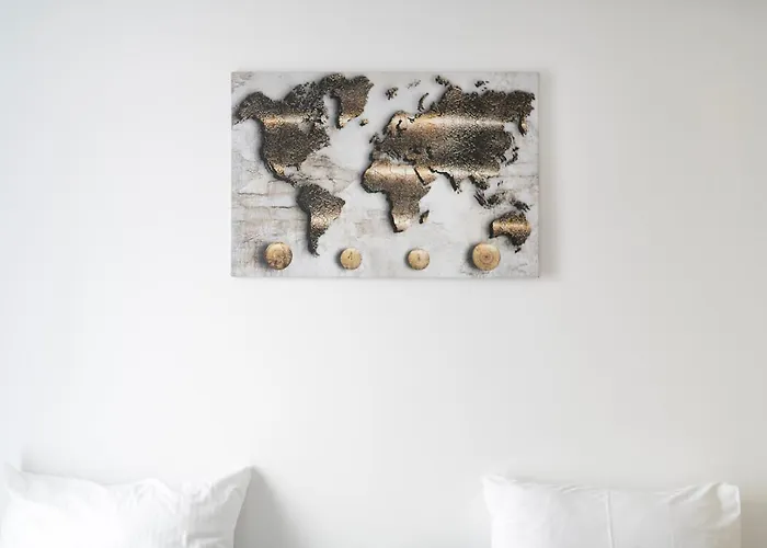 Easy Rent- Metropolitan 75 Hala Globus, 24h Check-in, Zana