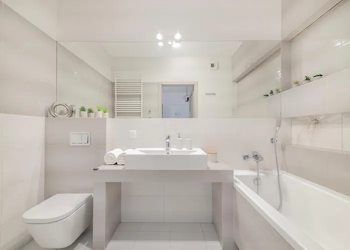 Easy Rent- Metropolitan 75 Hala Globus, 24h Check-in, Zana Apartmán *