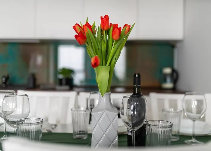 Easy Rent- Metropolitan 75 Hala Globus, 24h Check-in, Zana Апартаменты *