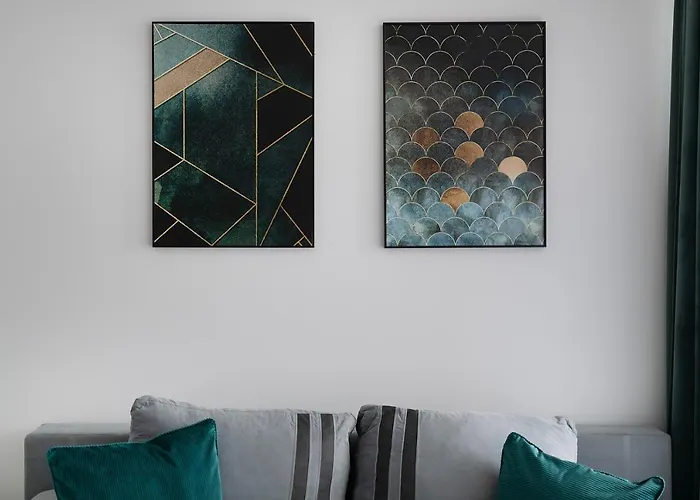 Апартаменты Easy Rent- Metropolitan 75 Hala Globus, 24h Check-in, Zana